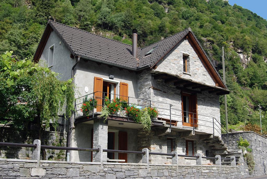 Casa Fontanella Villa Brione  Exteriör bild