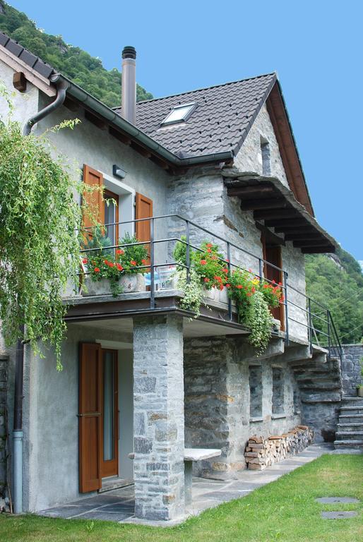 Casa Fontanella Villa Brione  Exteriör bild
